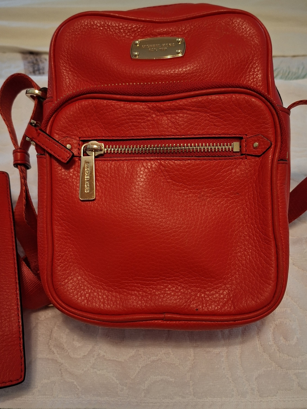Michael Kors Vibrant Red Pebbled Leather Crossbody JET SET Bag
